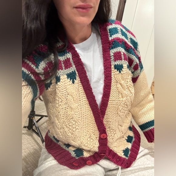 Sweaters - Vintage Cozy Cream and Burgundy Knit Sweater